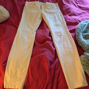 White skinny jeans
